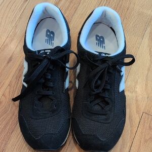 New Balance 515 Black and White Athletic Shoes Women's 11